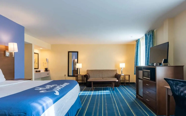 Days Inn by Wyndham Hartford/Closest Downtown