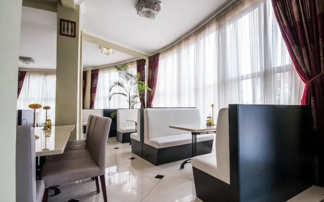 Sherbourne Hotel