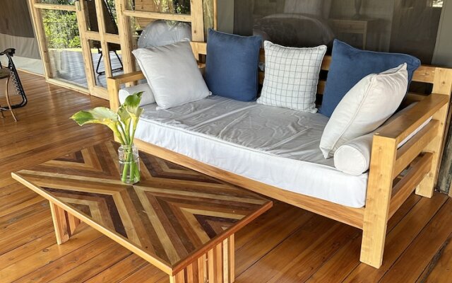 Olesamara Collection