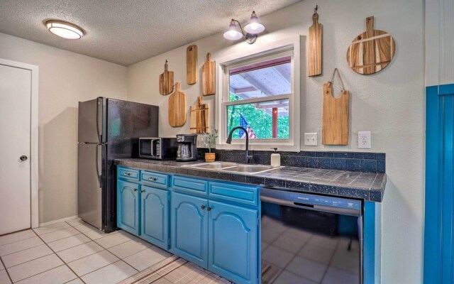 Dog-friendly Bella Vista Home w/ Grill + Deck