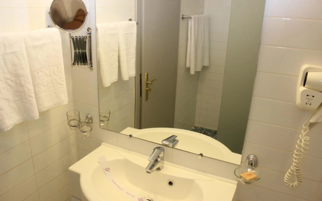 Phoenicia Grand Hotel