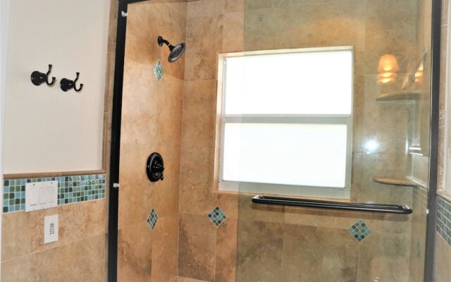 Jamaica Royale 002 - 1 Br Condo