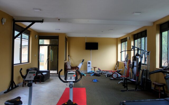 Bunyonyi Safaris Resort