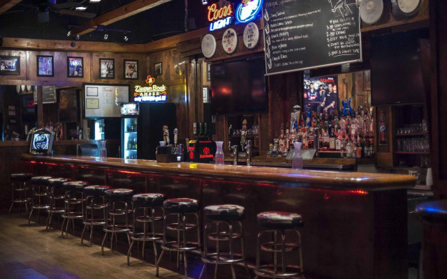 Express Inn & Suites