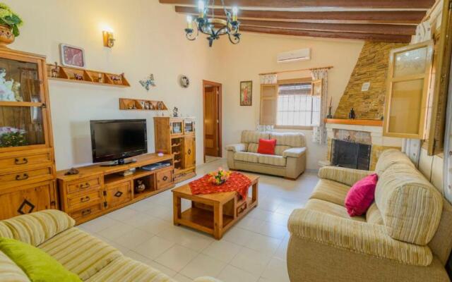 Cortijo Metomela Torrox by Ruralidays