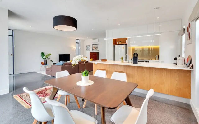 Wonderful Hobsonville Three Bedroom Home