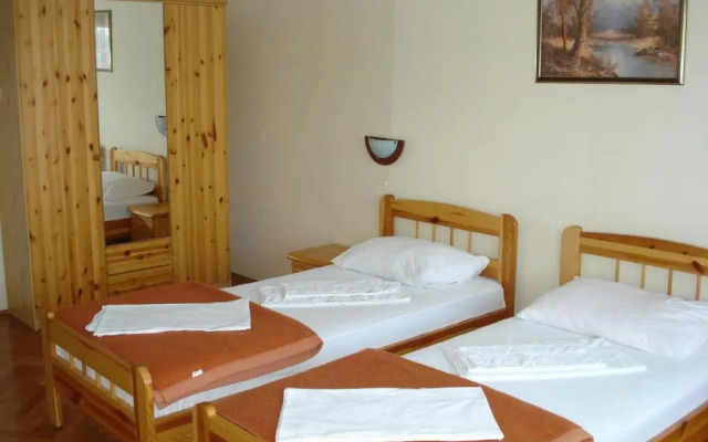 Hotel Bijela Ruza