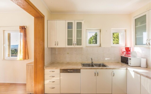 Stunning Apartment in Birine With 3 Bedrooms and Wifi