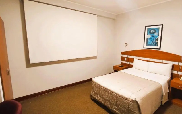 Javier Prado Inn