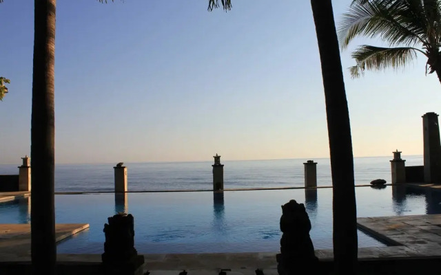 The Ning Beach & Villa
