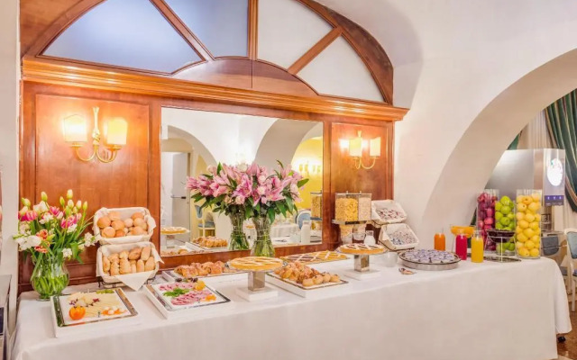 Raeli Hotel Floridia