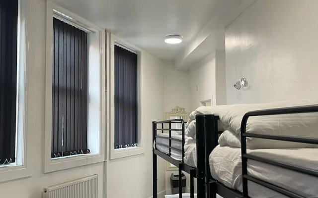 Rahman Hostel - Manchester