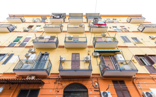 Napoli White Apartment by Wonderful Italy