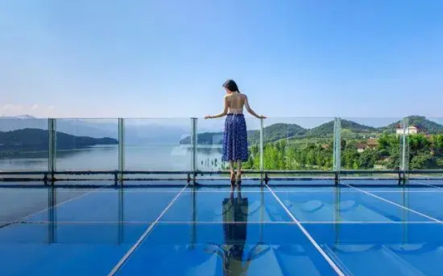Just Life Inn (Zixing Dongjiang Lake Bailang Scenic Spot)