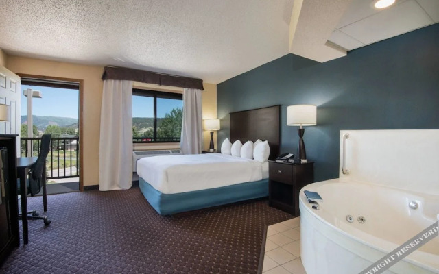 AmericInn Lodge and Suites