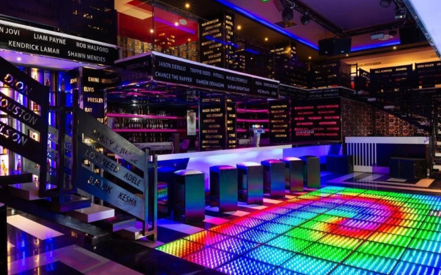 Albatros Aqua Blue Azrak VIP Package