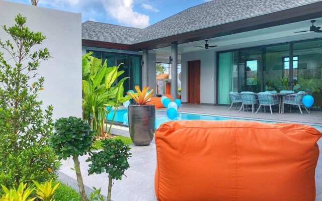 Attractive 4-Bedroom Pool Villa in Cherngtalay