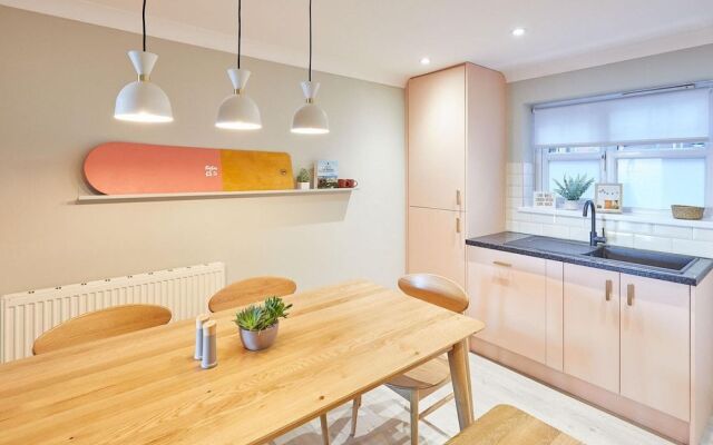 Host Stay Salty Seaview