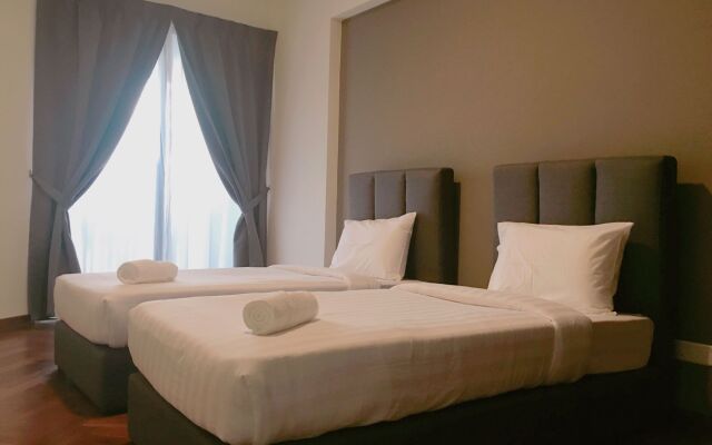 The Landmark Studio Suite