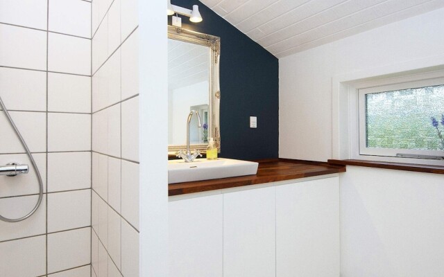 6 Person Holiday Home in Farvang