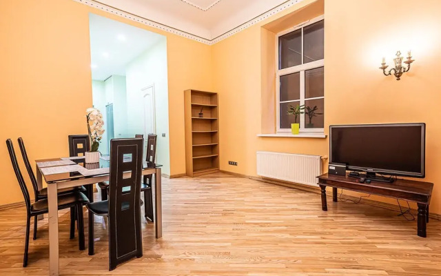 WINWINSTAY Art Nouveau Apartment