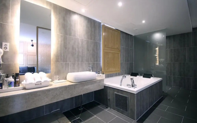 Jeonju Deokjindong Hotel Wannabe