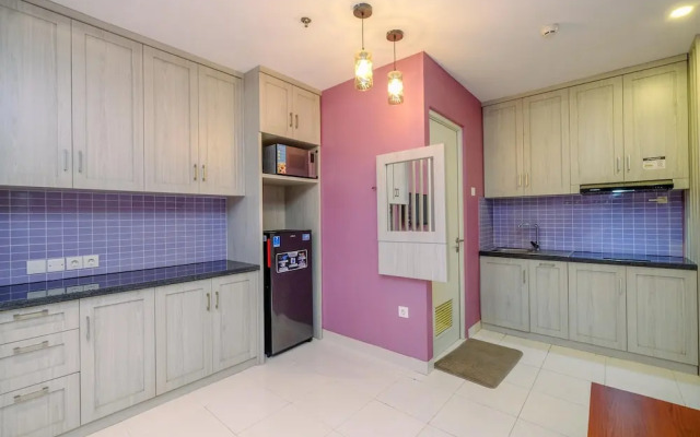 Homey and Modern Studio at Sentul Tower Apartment