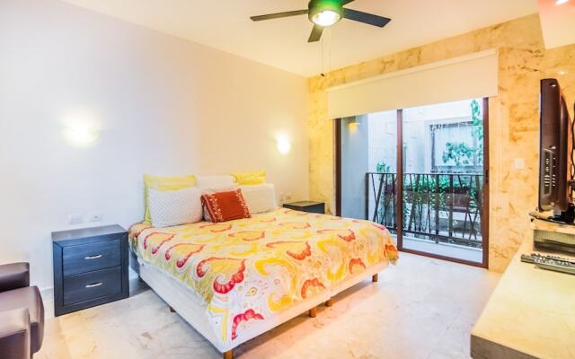 Las Brisas 401 3 Bedroom Condo by RedAwning