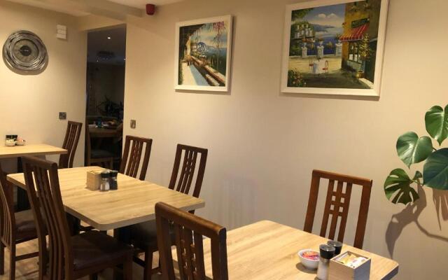 MapleHouse B&B