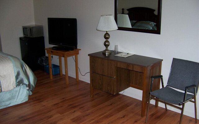 Dolan's Motel