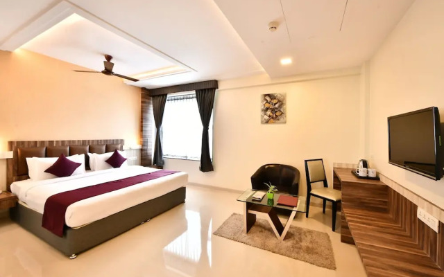 Click Hotel Sagar Plaza Chakan, Pune