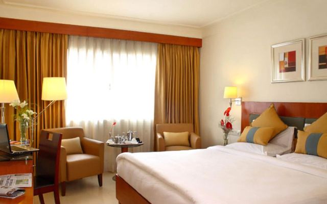 Hampshire Plaza Hyderabad – Guest Rooms – Hyderabad