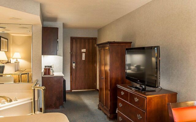 Comfort Suites Marietta - Parkersburg