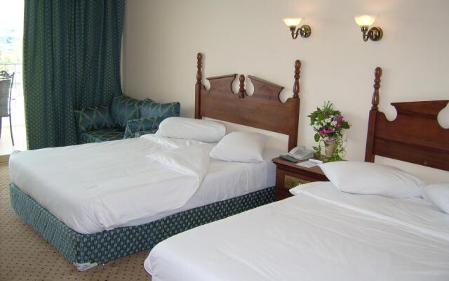 Titanic Resort and Aqua Park