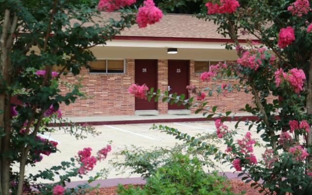 University Motel and Suites