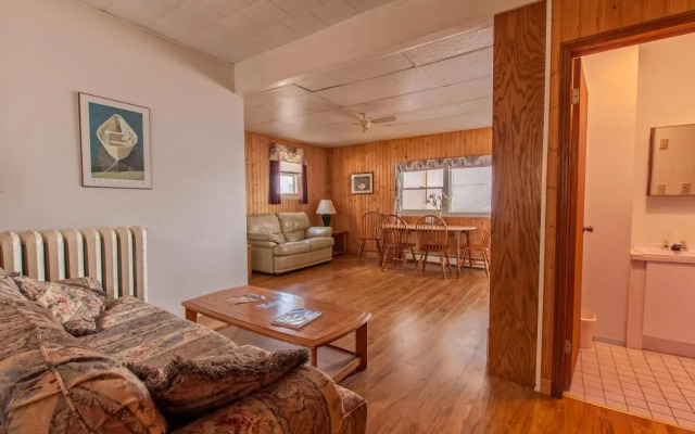 Waterside Apts.