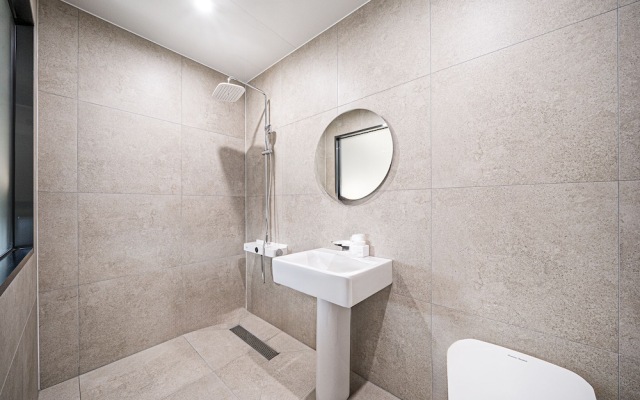 Poverta Stay Hotel