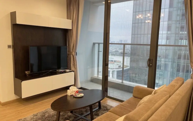 Luna's House Luxury Apartment at Vinhomes Metropolis