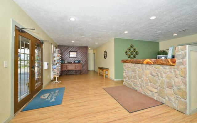 Red Ledges Inn
