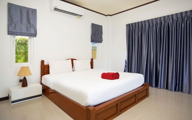 Garden Pool Villa Olivia Near Naiharn