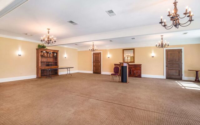 Quality Inn & Suites Santee