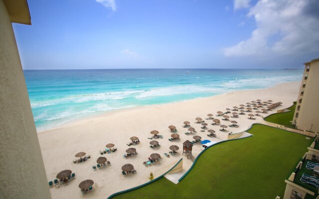 The Royal Islander – An All Suites Resort