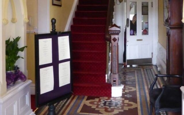 Ashmount Country House