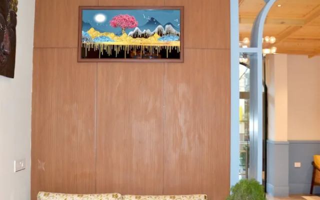 Sita Royal Lakside Chalet