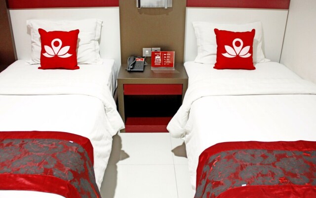 ZEN Rooms Kiaracondong