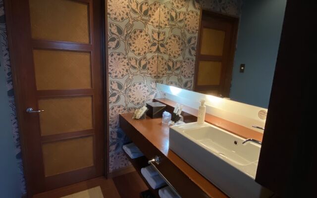 HOTEL OASIS - Adults Only