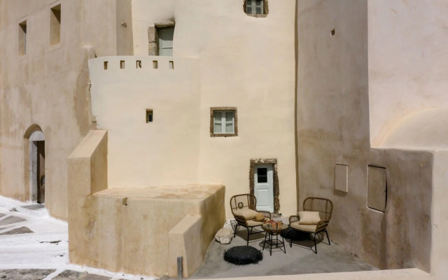 Exi Castle Suites
