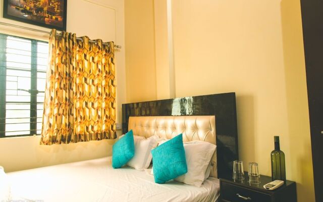 On The Ghat By Howdy Hostels