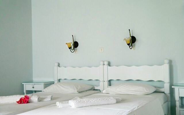 Maria Studios Rooms and Apartments