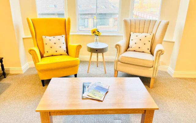 Ilkley Apartment with Parking